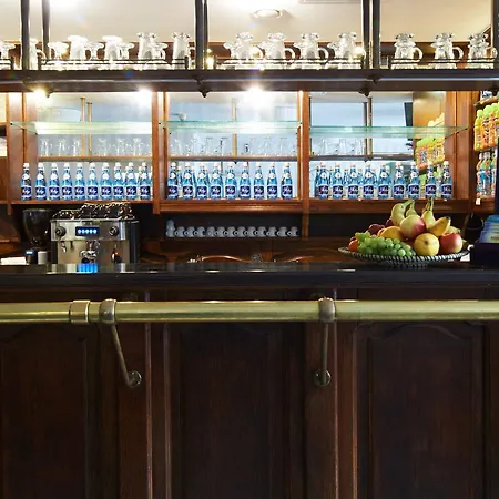 Obiekt Hotelarski Patron Varšava