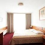 Obiekt Hotelarski Patron *