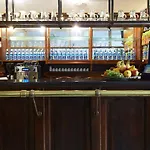 Obiekt Hotelarski Patron ורשה