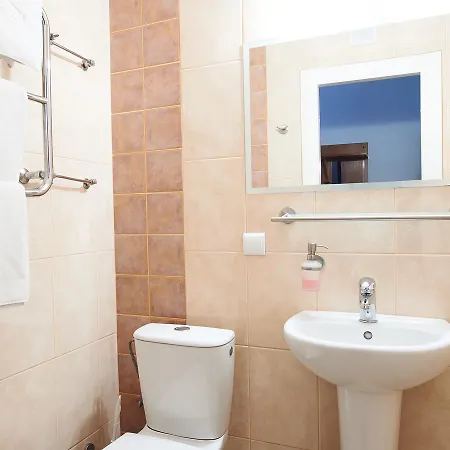 Hostal Obiekt Hotelarski Patron Varsovia