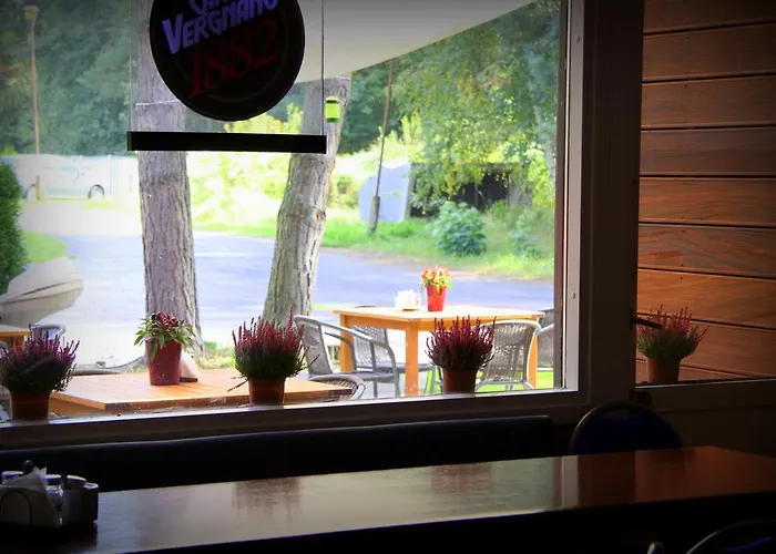 Hostel Obiekt Hotelarski Patron *