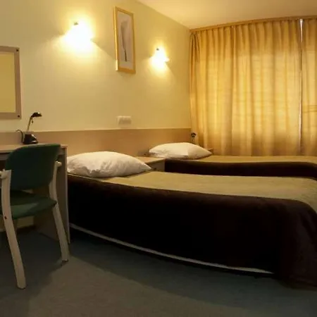 호스텔 Obiekt Hotelarski Patron 바르샤바